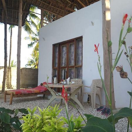 Malik Villa-Matemwe Bnb And Restaurant 외부 사진