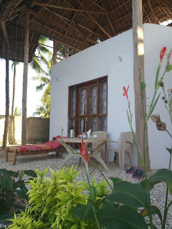 Malik Villa-Matemwe Bnb And Restaurant 외부 사진