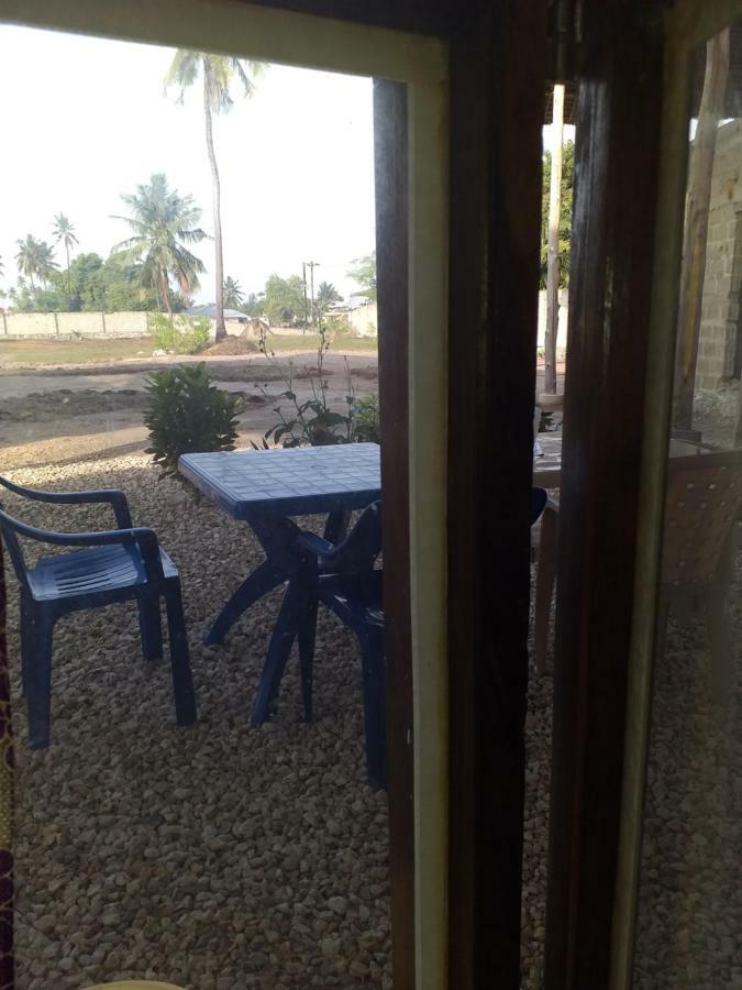 Malik Villa-Matemwe Bnb And Restaurant 외부 사진