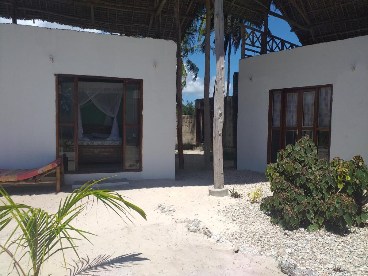 Malik Villa-Matemwe Bnb And Restaurant 외부 사진